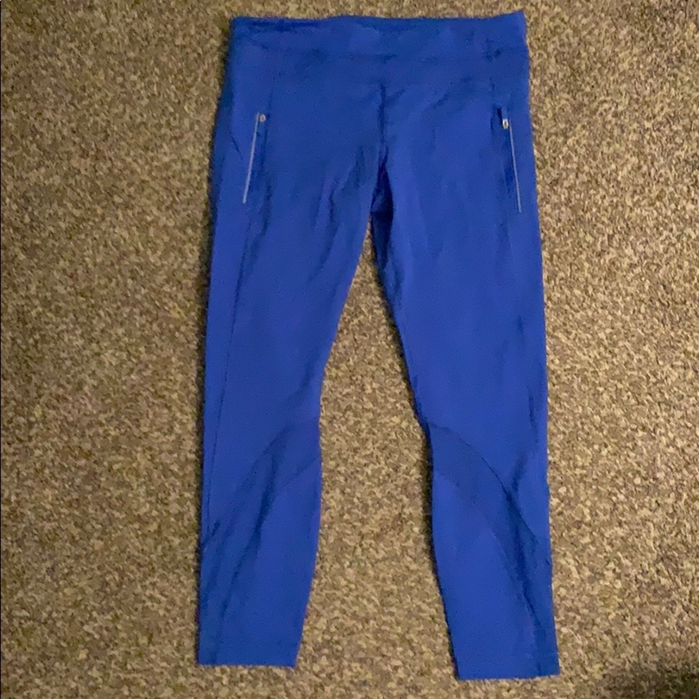 Lululemon leggings w zip pocket & mesh accent